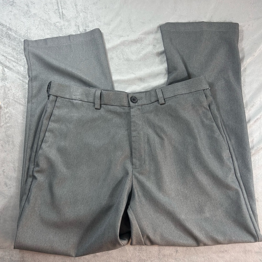 Haggar Men's Classic Fit Cool 18 Grey Dress pants size 34x30